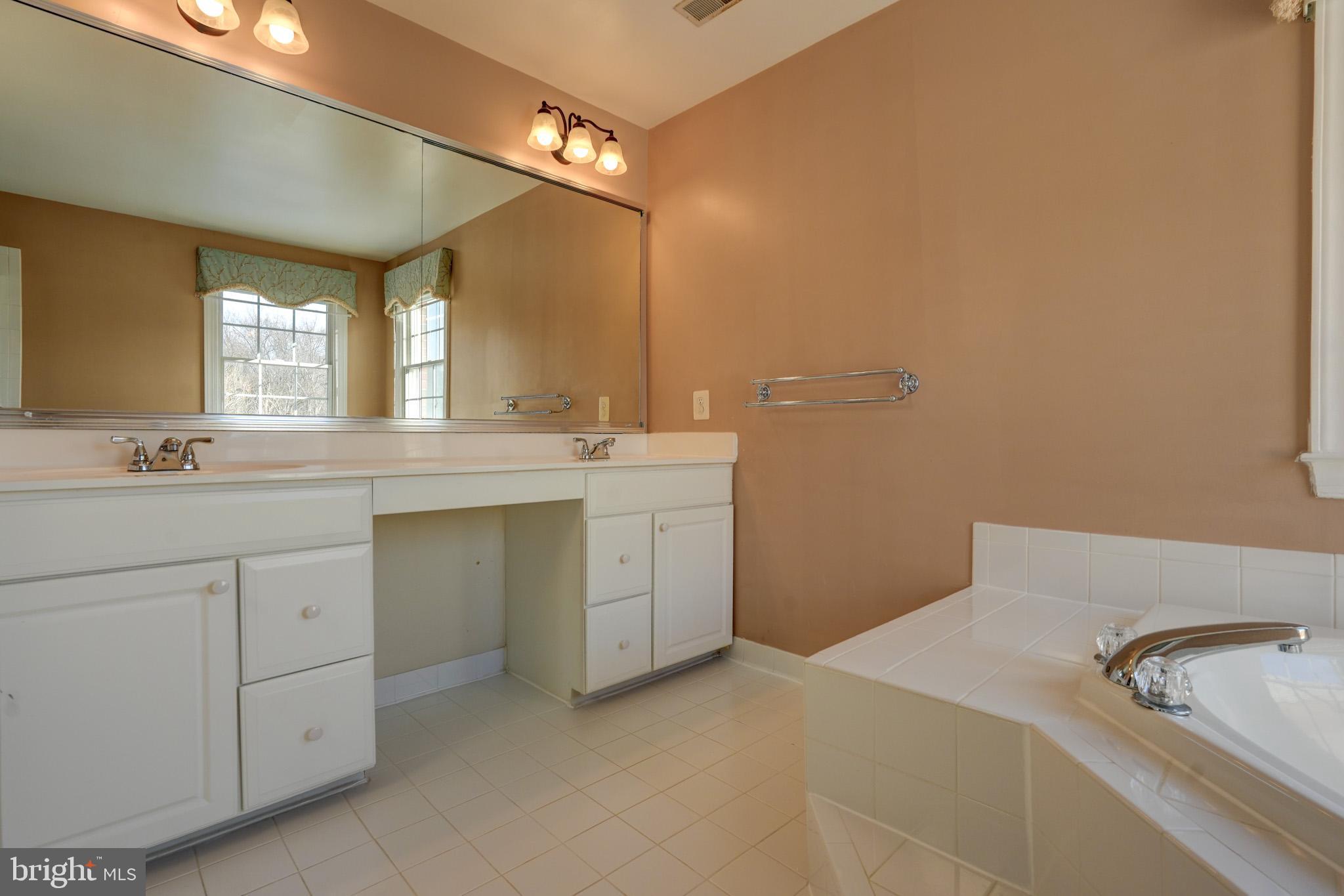 1 BLACK KETTLE COURT