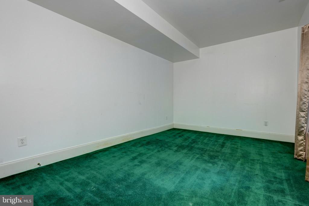 1 BLACK KETTLE COURT