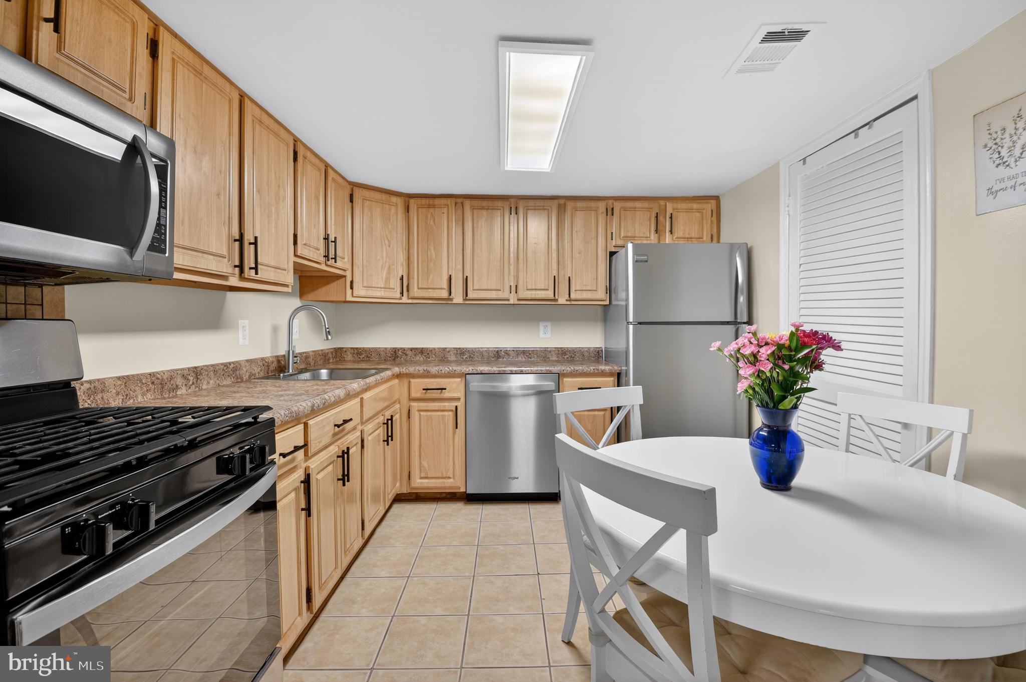 2498 SUN VALLEY CIRCLE