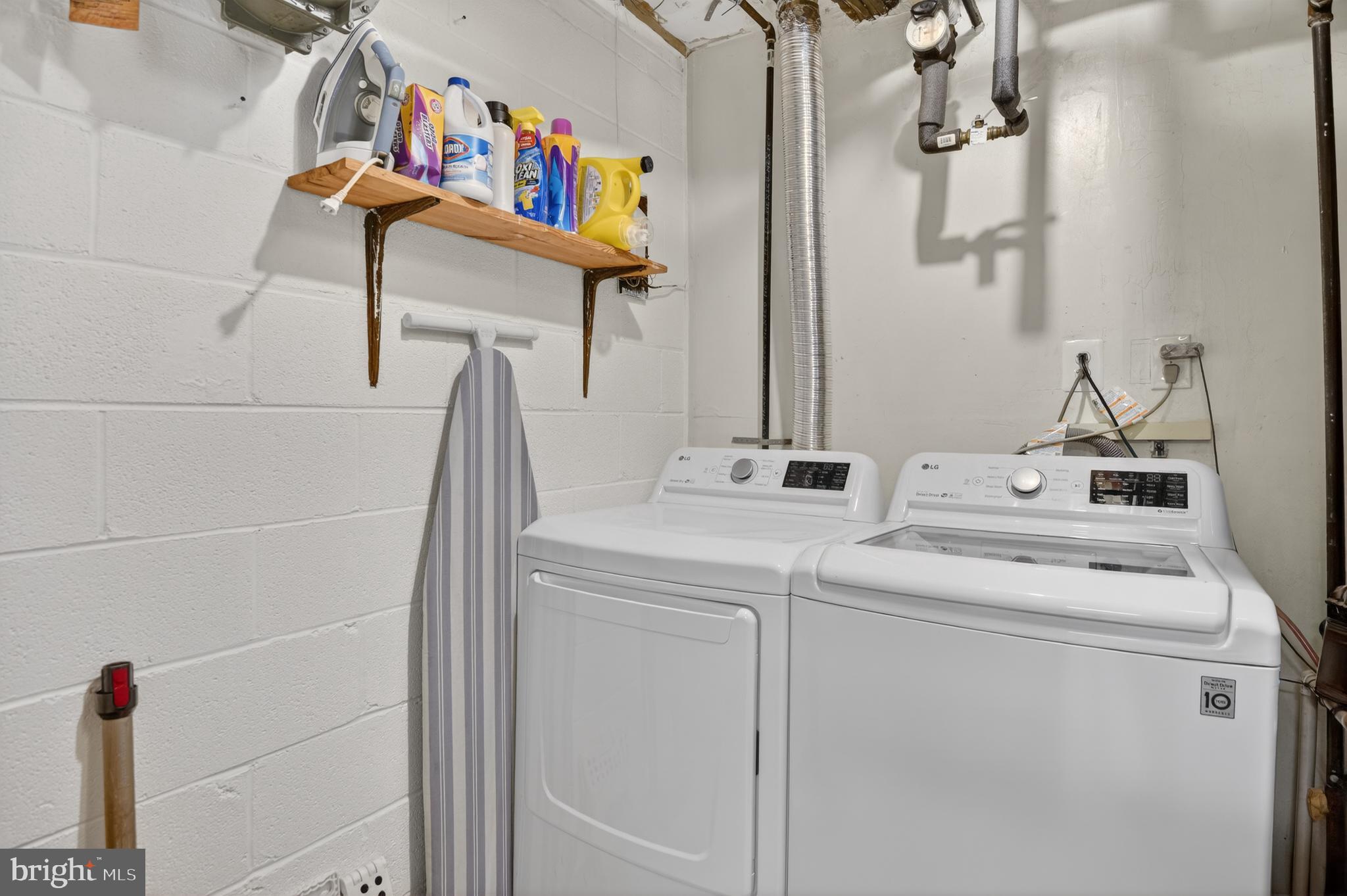 2498 SUN VALLEY CIRCLE