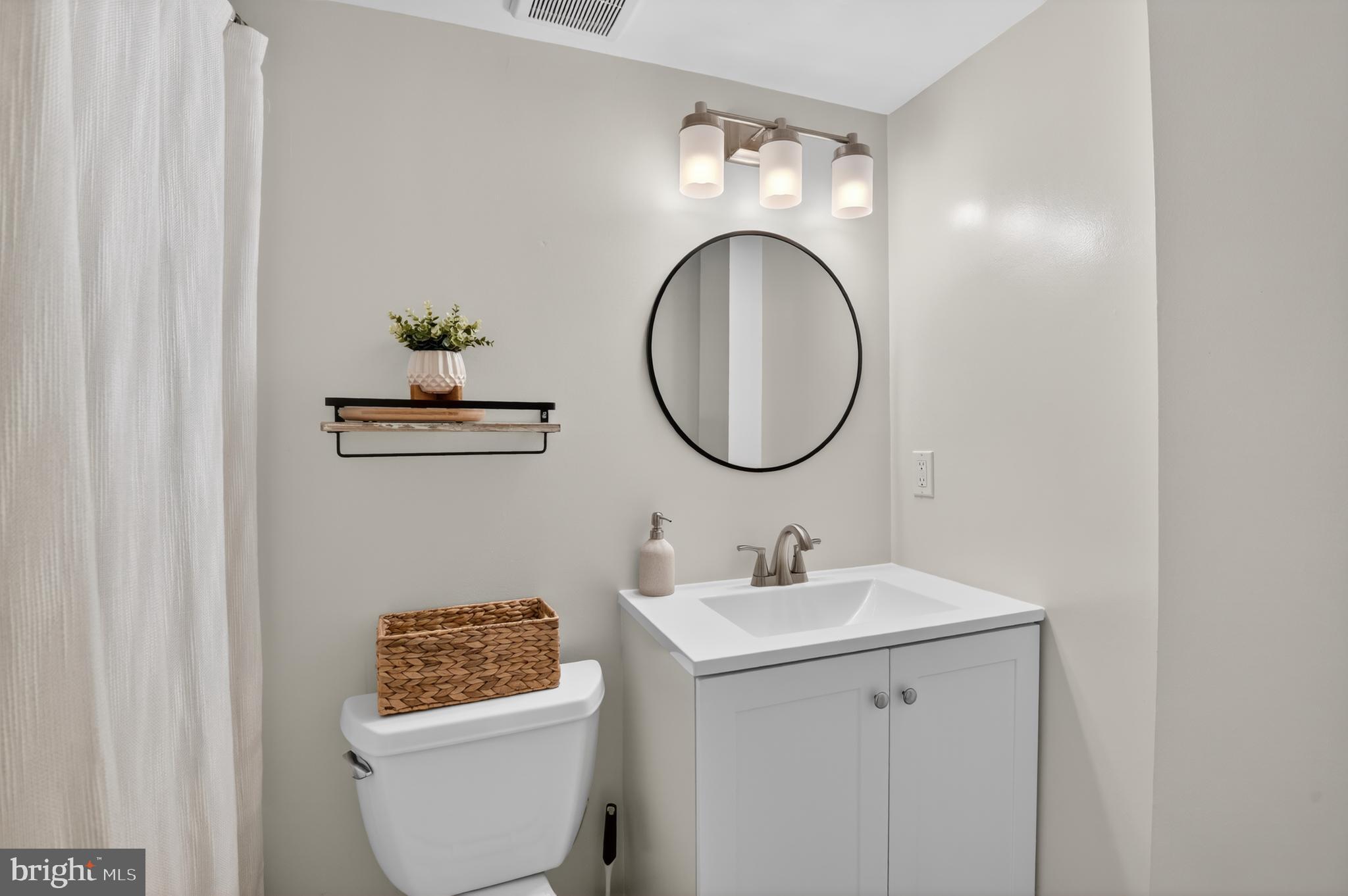 2498 SUN VALLEY CIRCLE