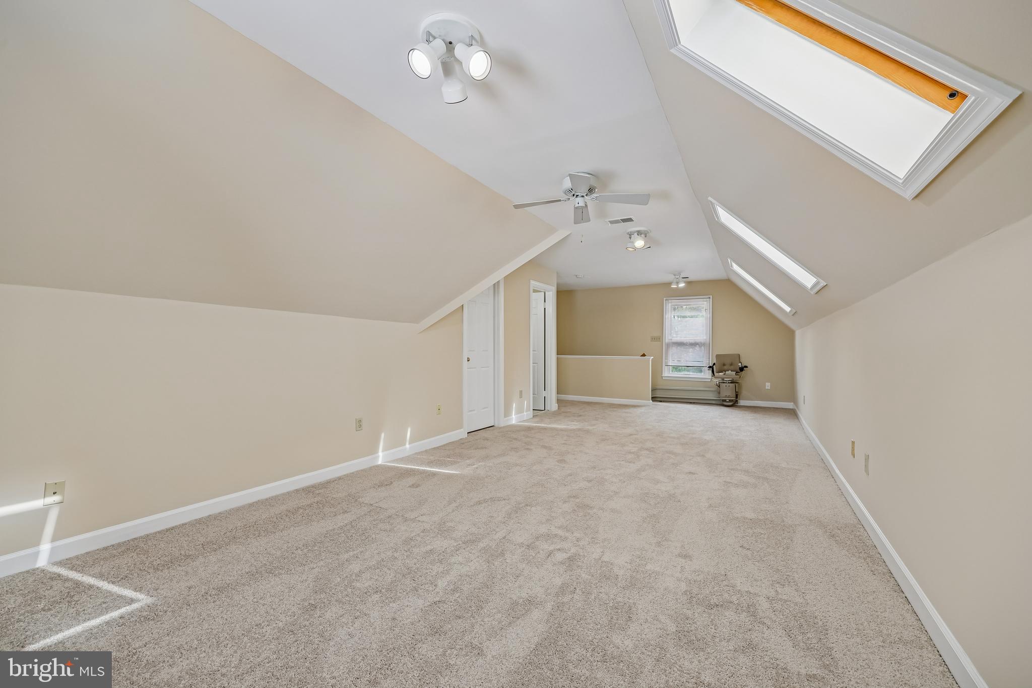 16405 EQUESTRIAN LANE