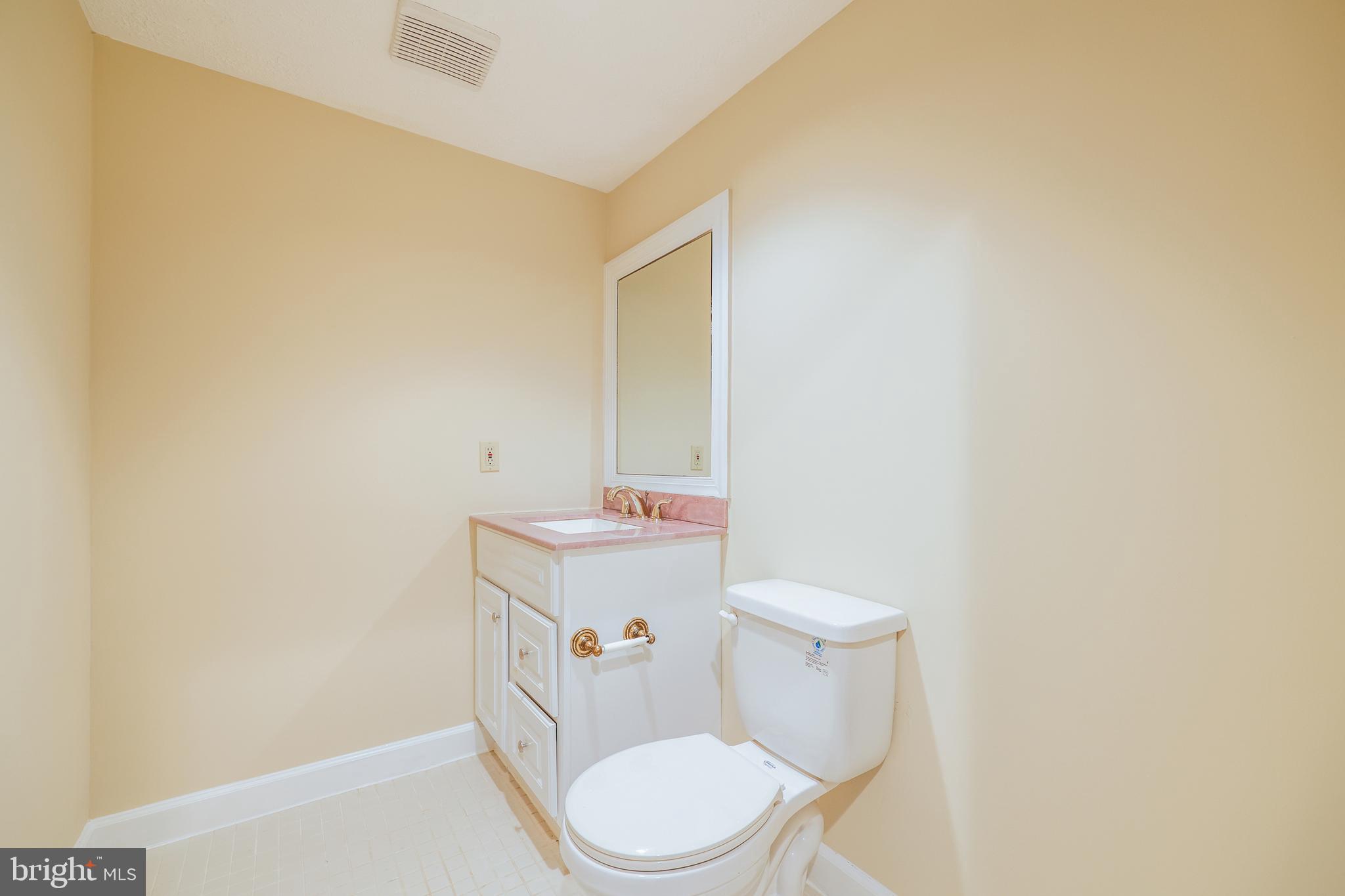 16405 EQUESTRIAN LANE