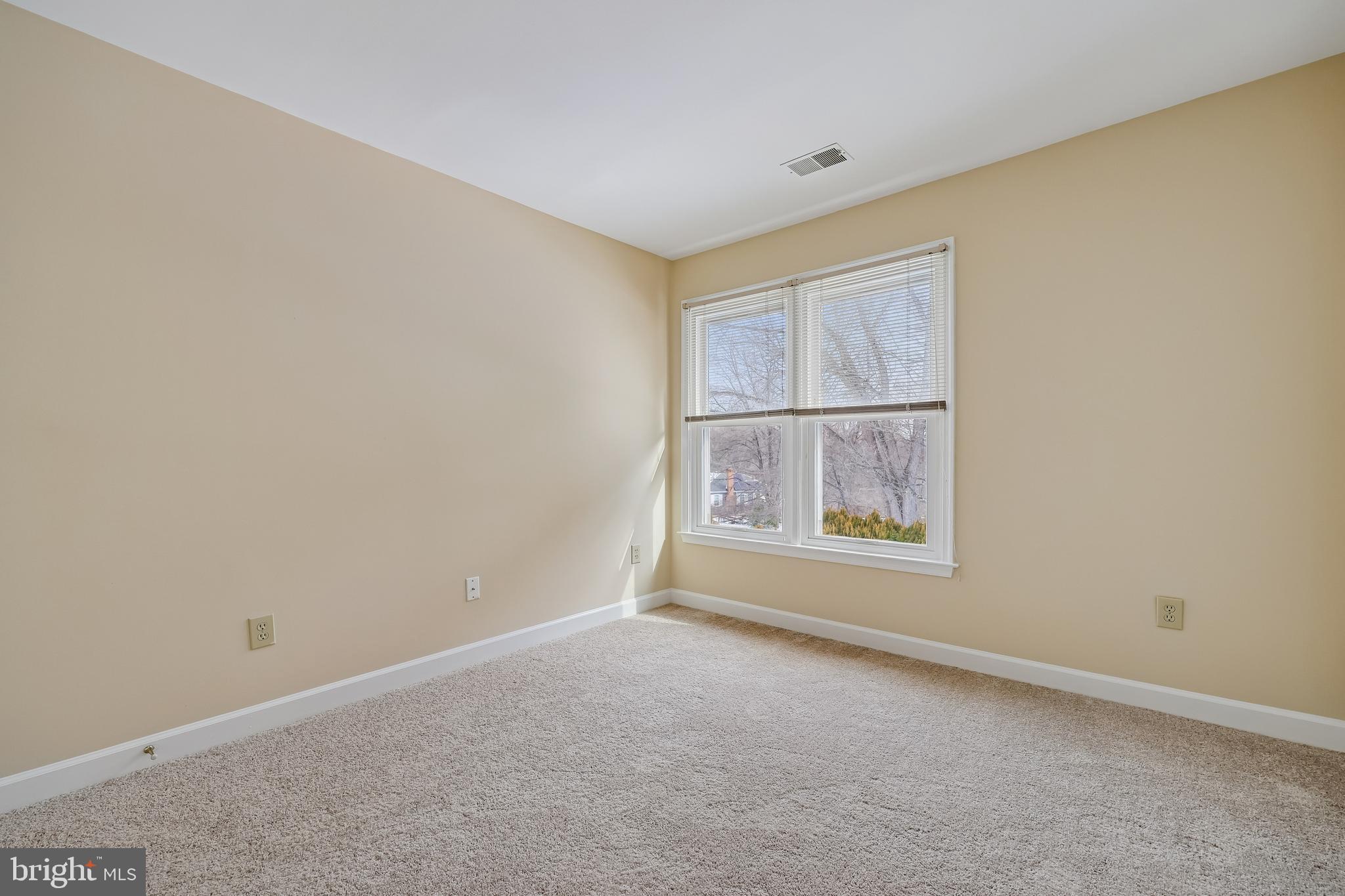 16405 EQUESTRIAN LANE