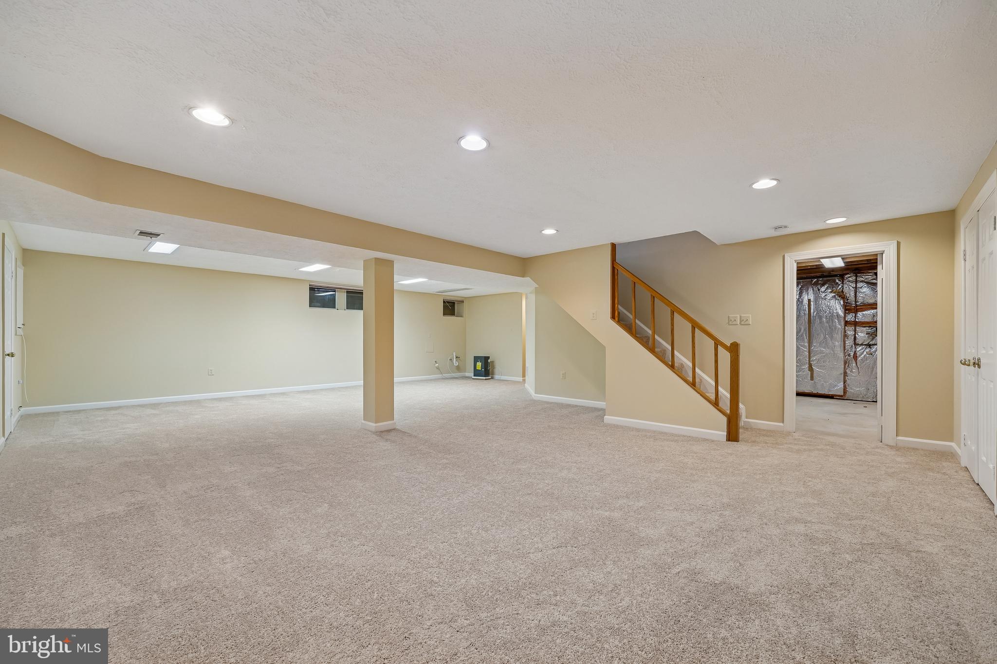 16405 EQUESTRIAN LANE