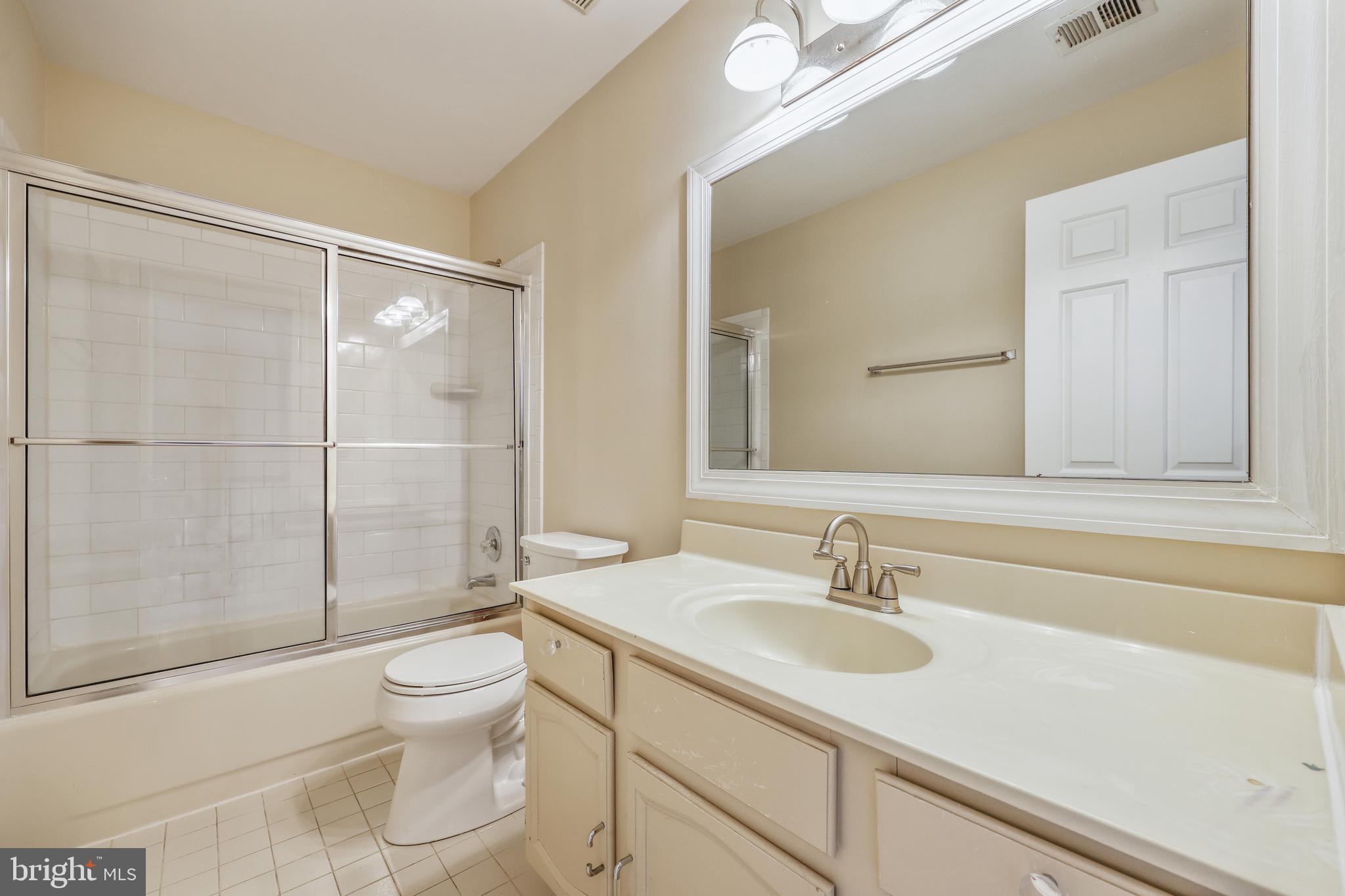 16405 EQUESTRIAN LANE