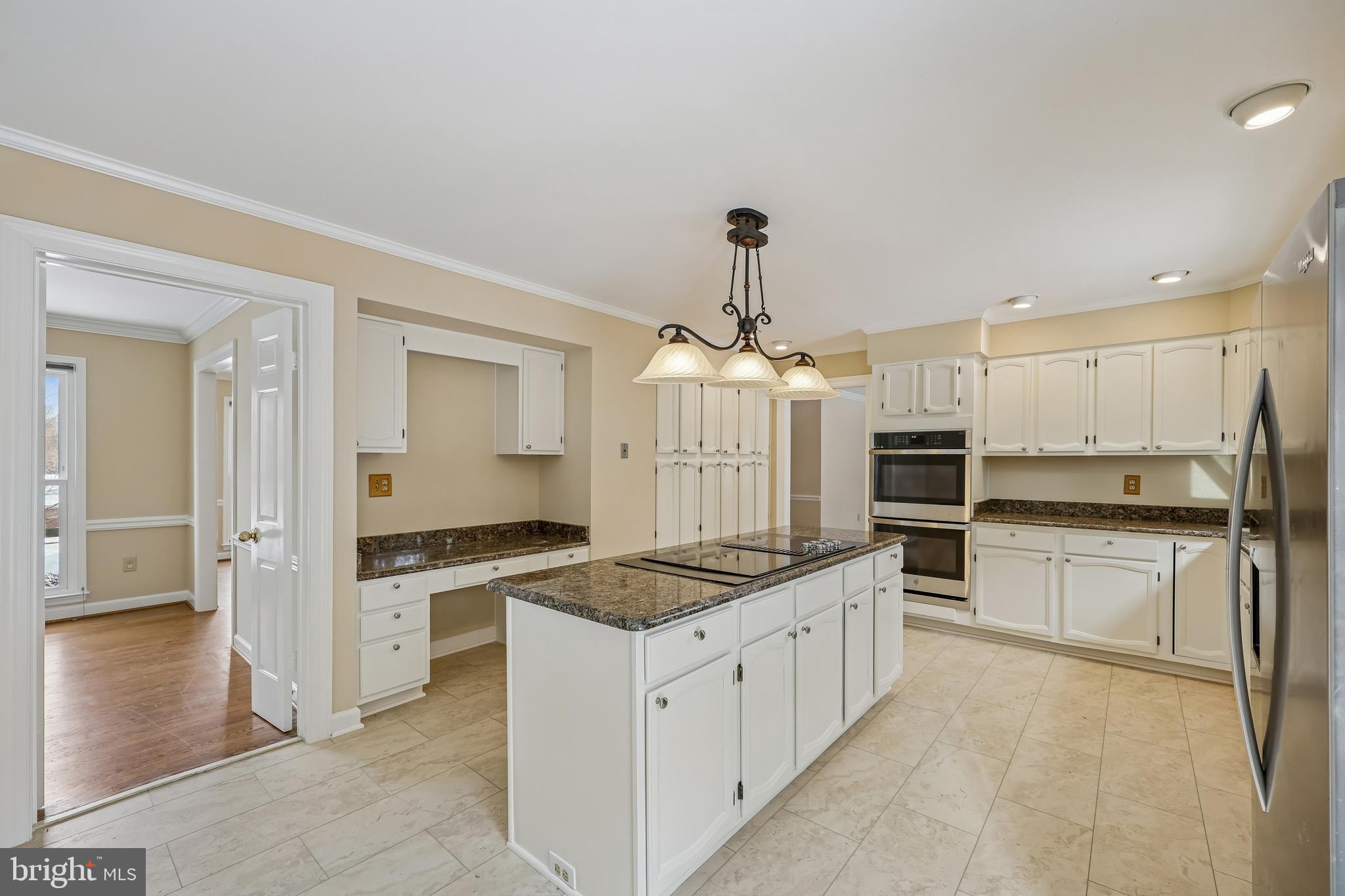 16405 EQUESTRIAN LANE