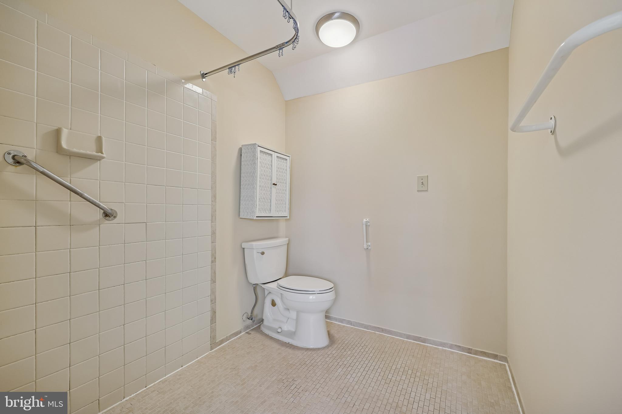 16405 EQUESTRIAN LANE