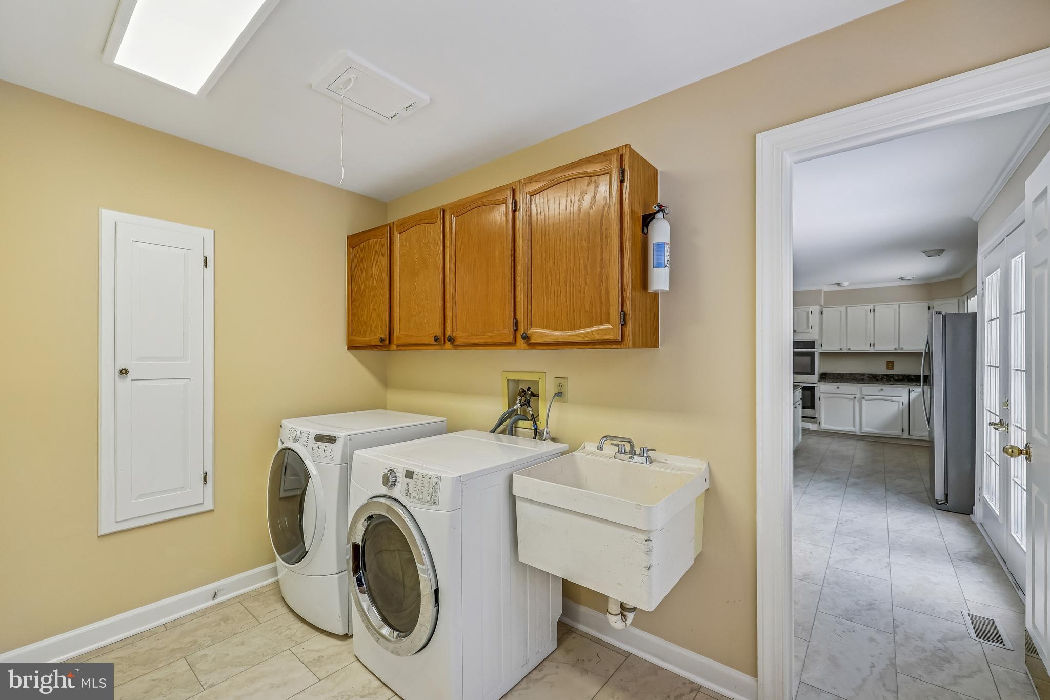 16405 EQUESTRIAN LANE