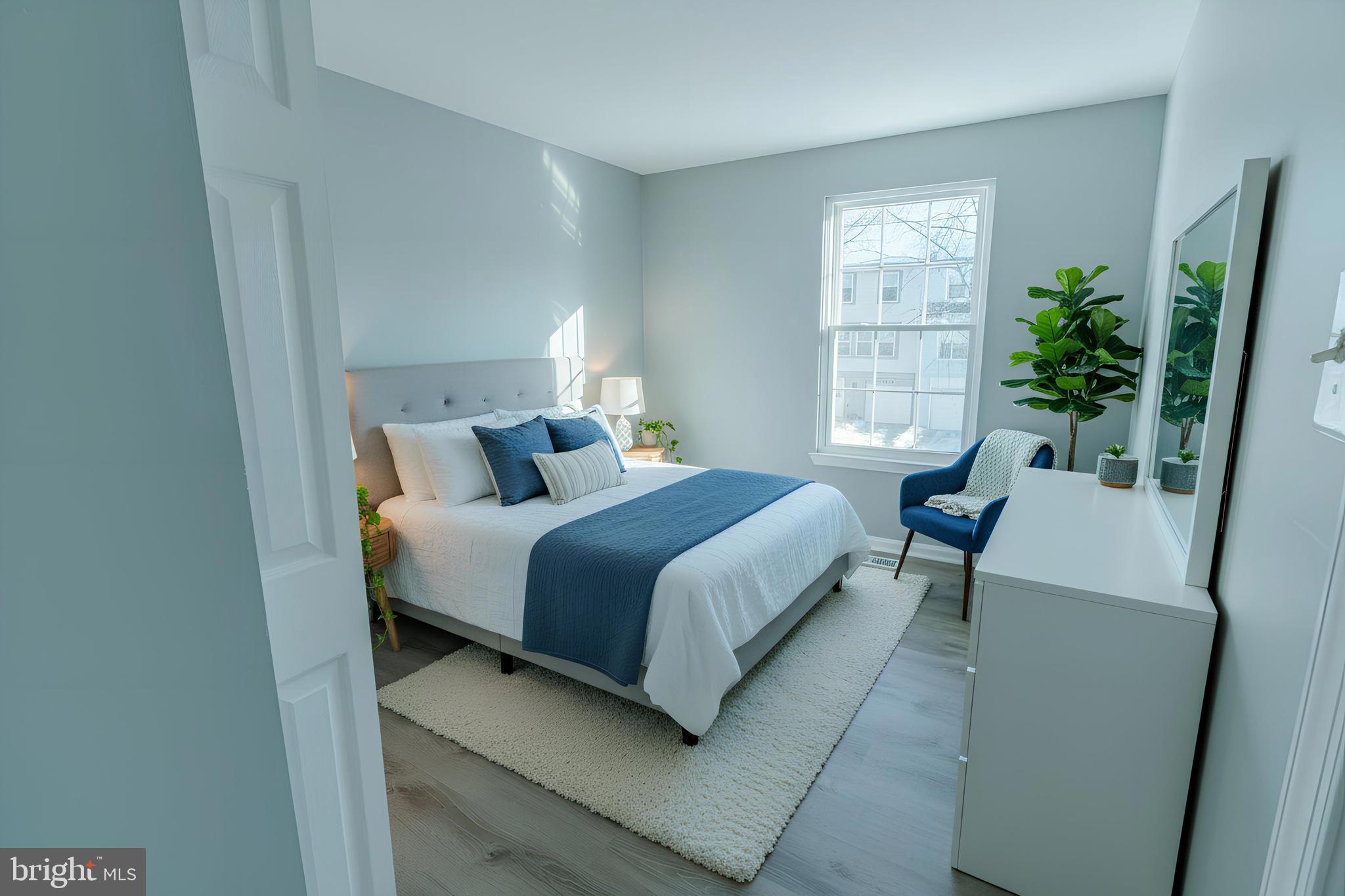 2343 LONDON BRIDGE DRIVE