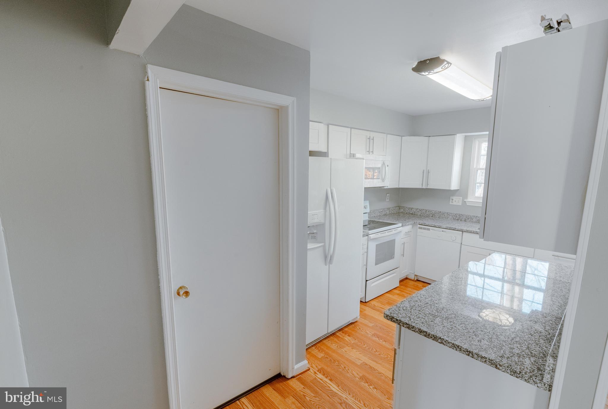 2343 LONDON BRIDGE DRIVE