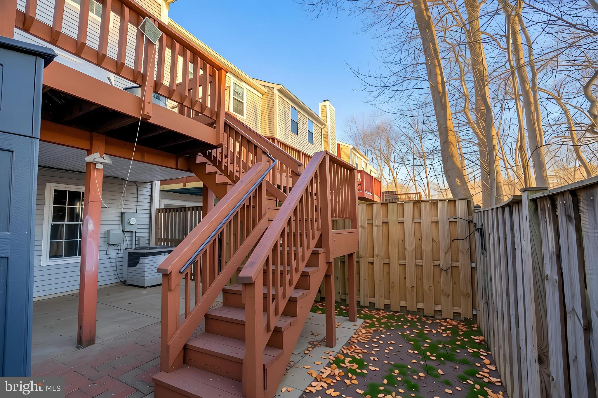 2343 LONDON BRIDGE DRIVE