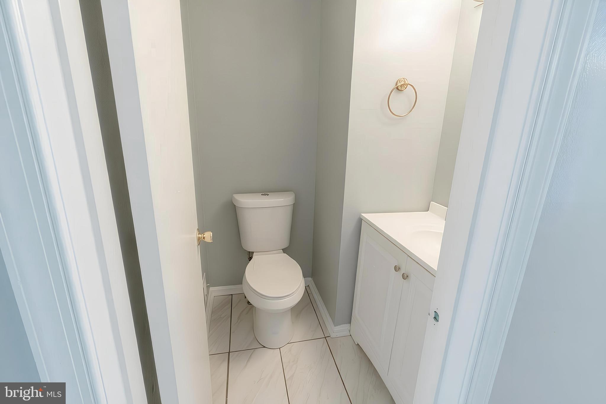 2343 LONDON BRIDGE DRIVE