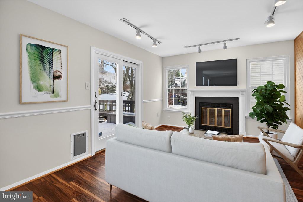 8428 TEA ROSE DRIVE
