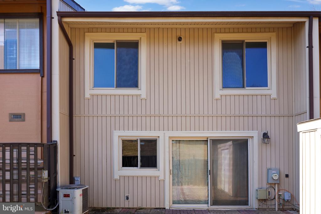 9052 CENTERWAY ROAD