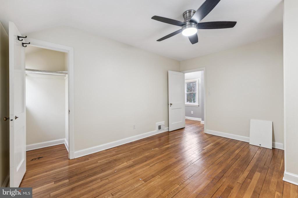 9222 GLENVILLE ROAD