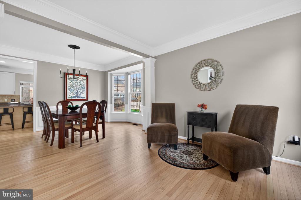 7810 HERITAGE FARM DRIVE