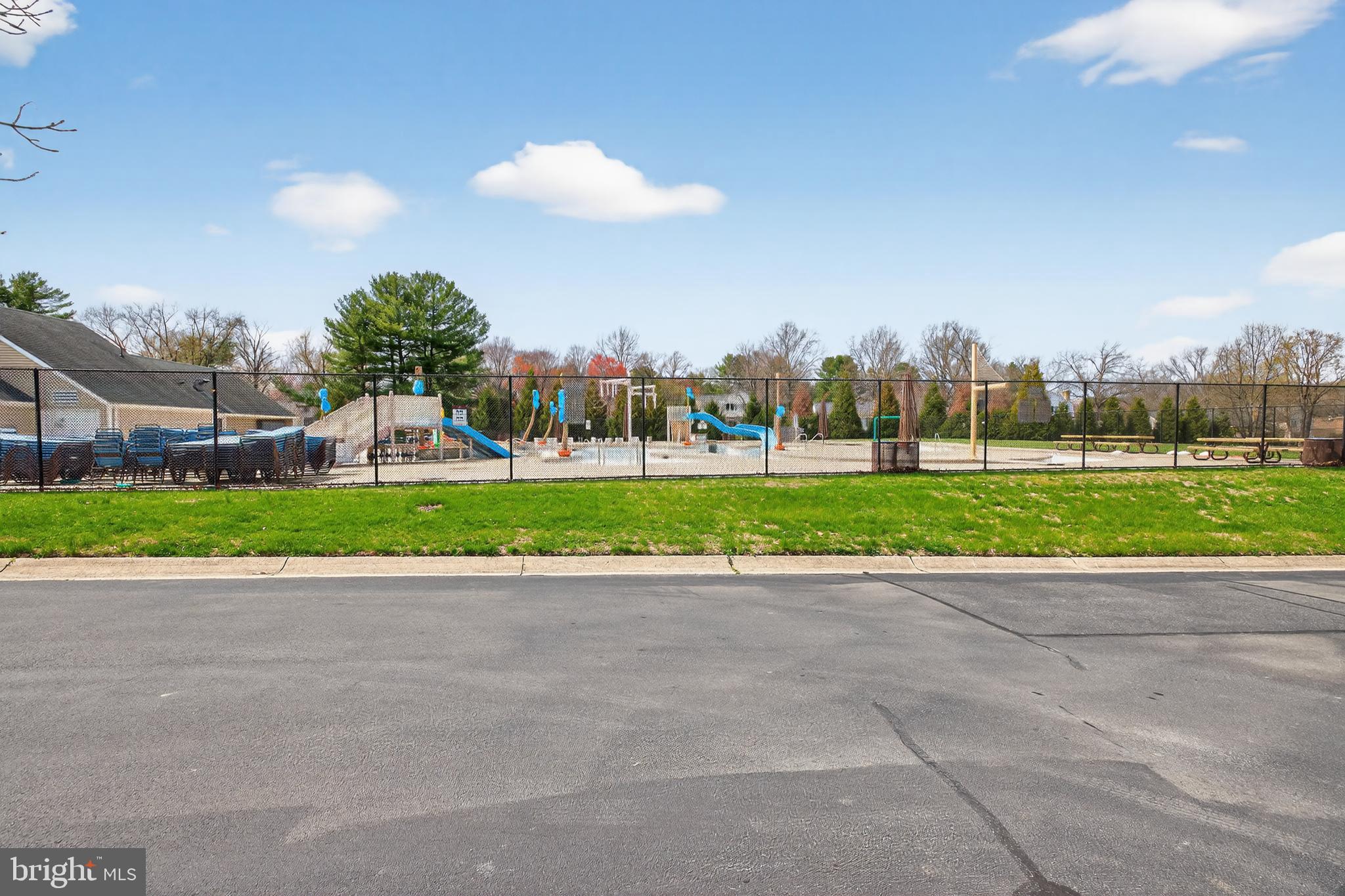 7810 HERITAGE FARM DRIVE