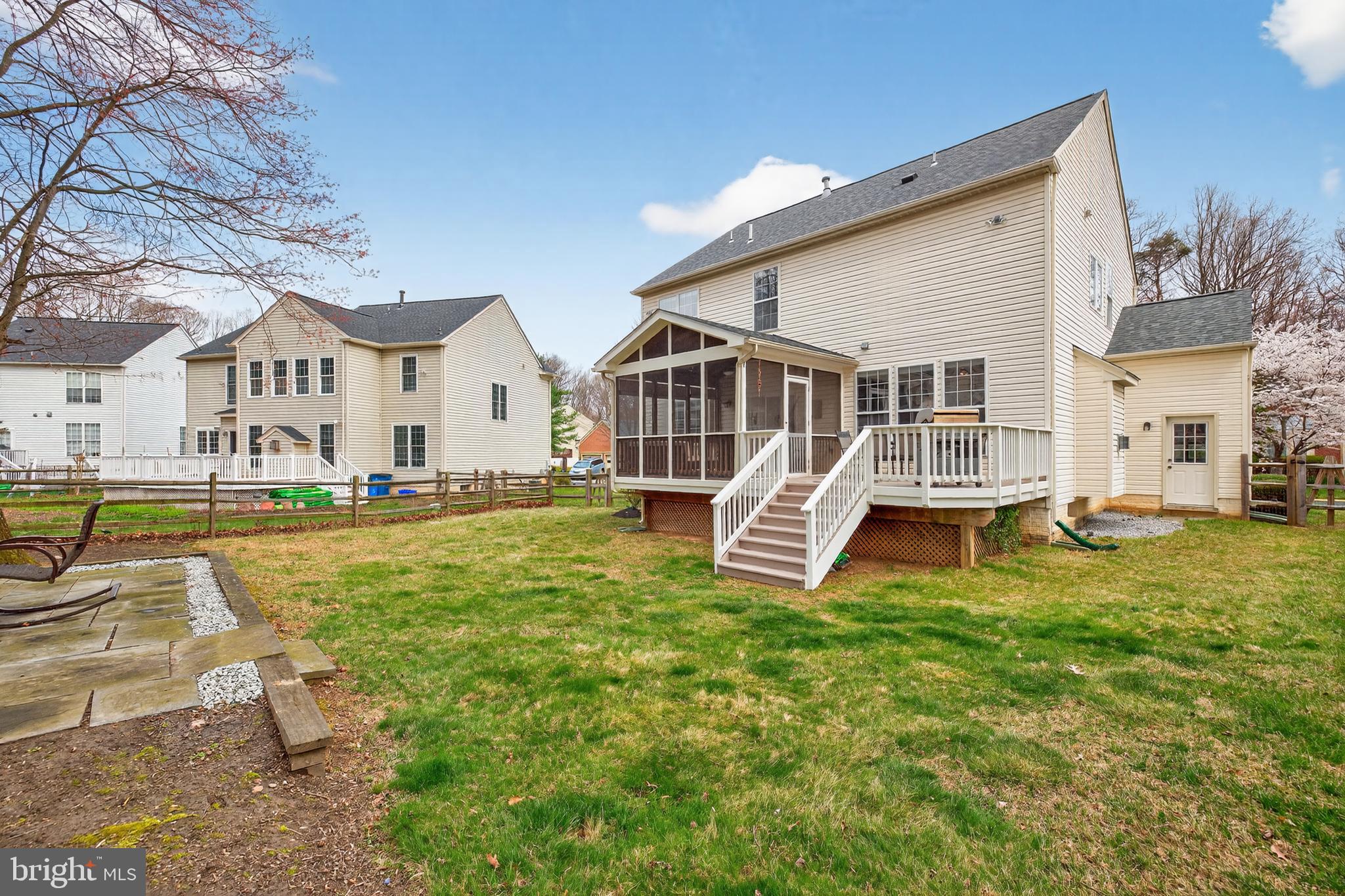 7810 HERITAGE FARM DRIVE