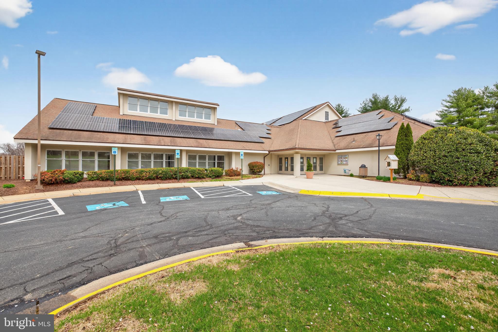 7810 HERITAGE FARM DRIVE