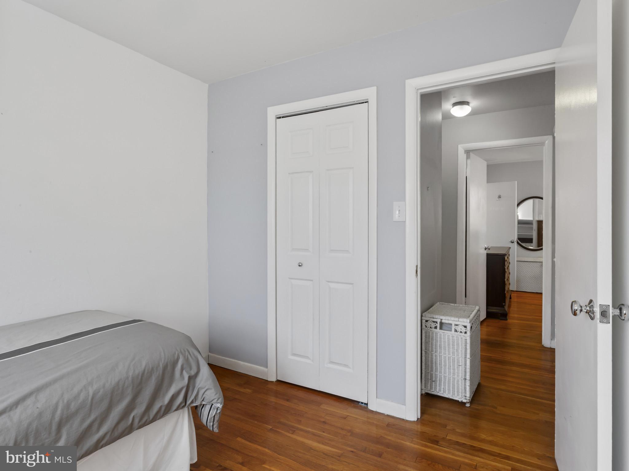 935 LOXFORD TERRACE