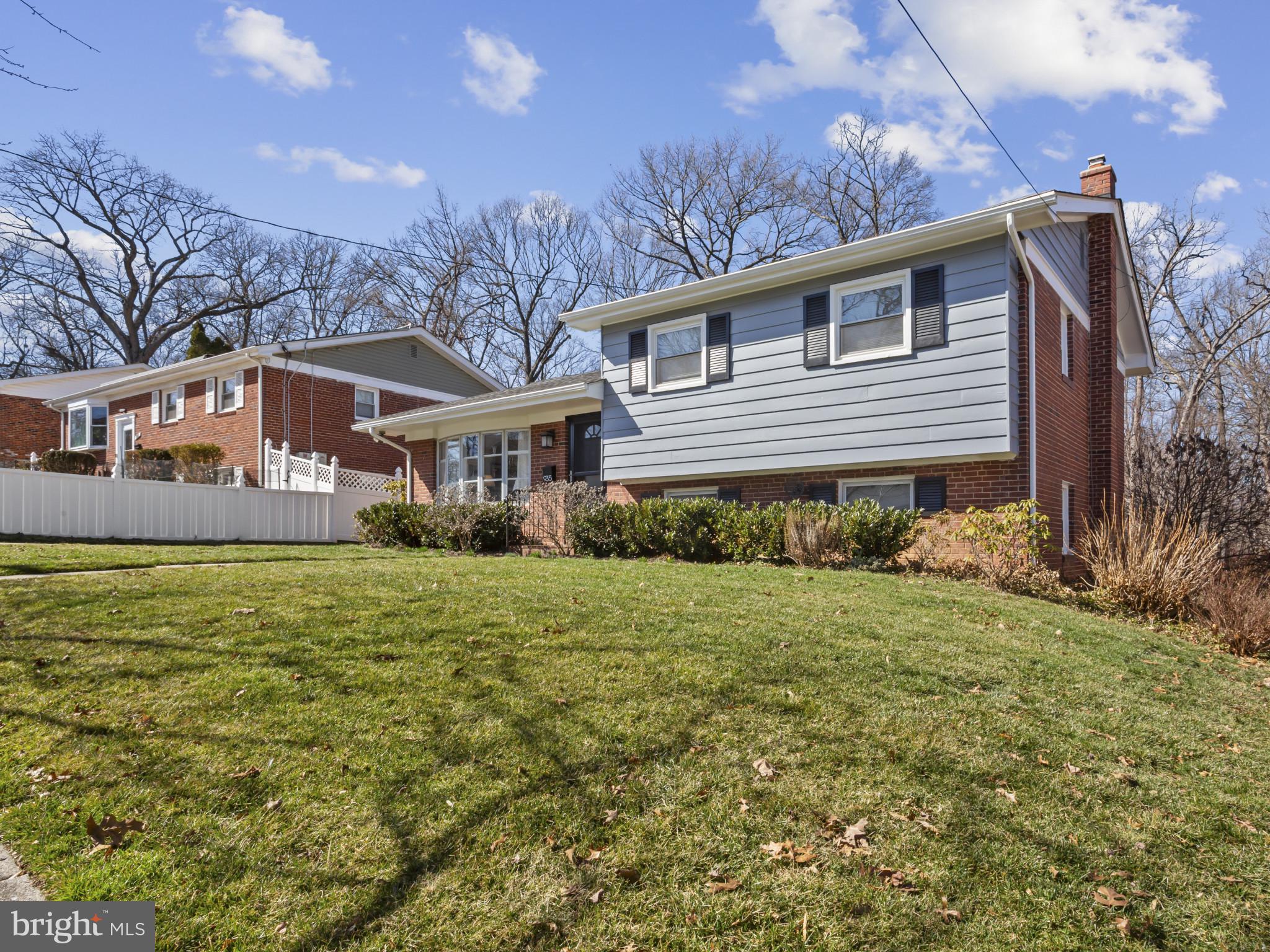 935 LOXFORD TERRACE