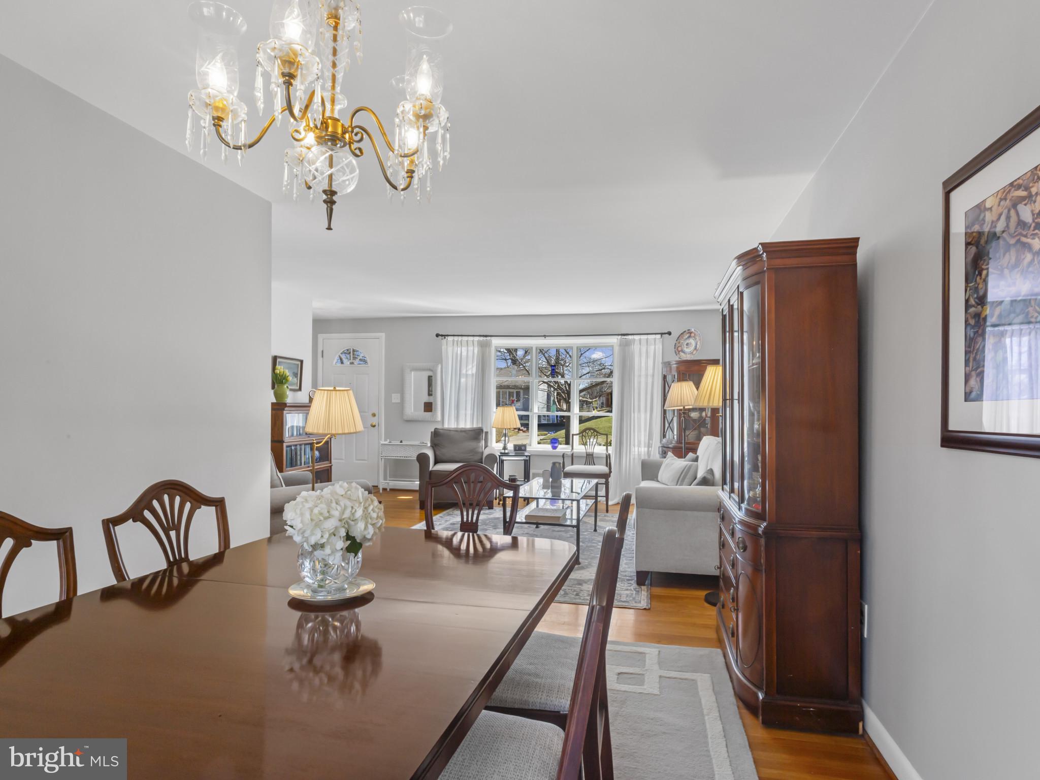 935 LOXFORD TERRACE