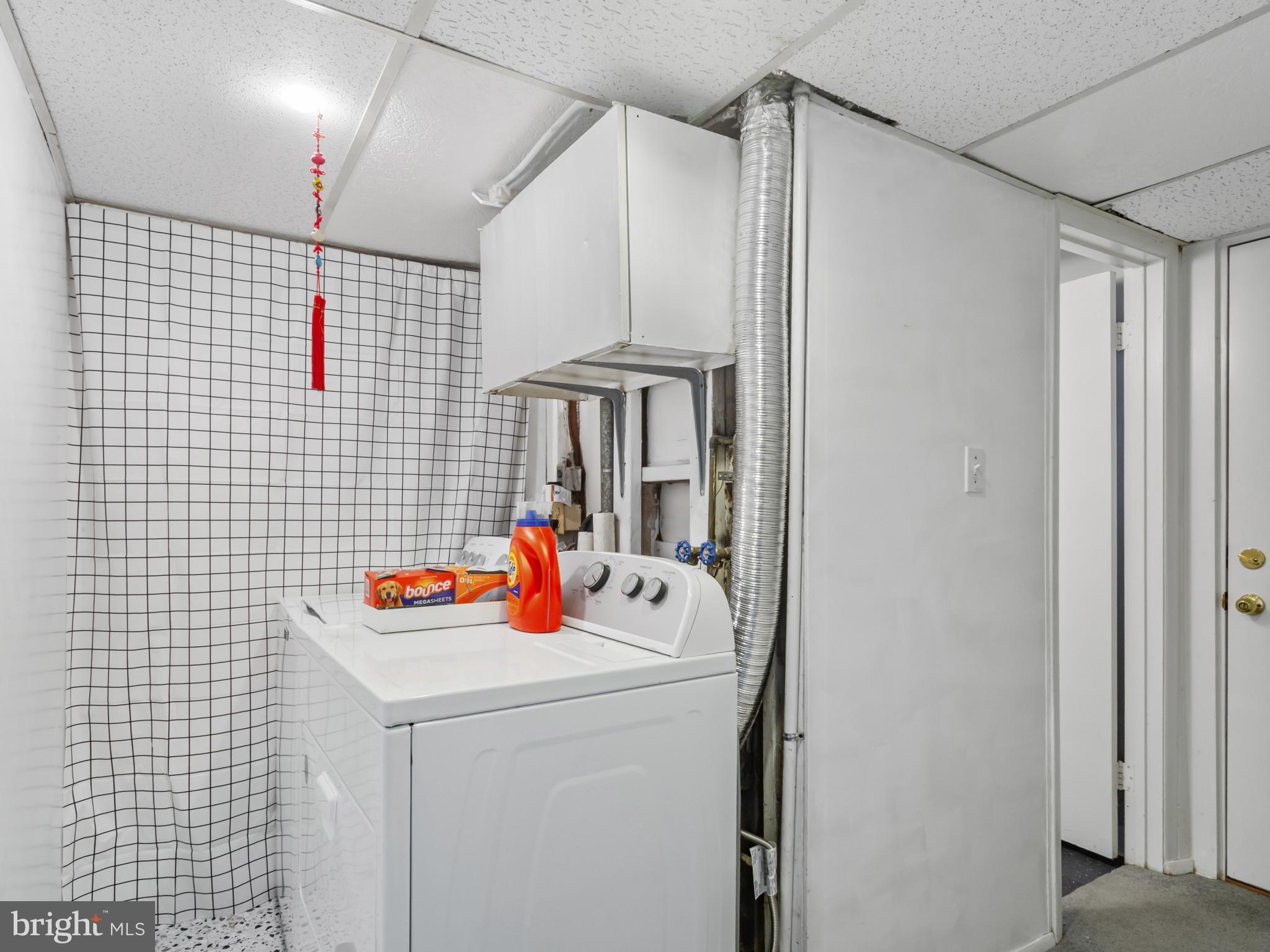 935 LOXFORD TERRACE