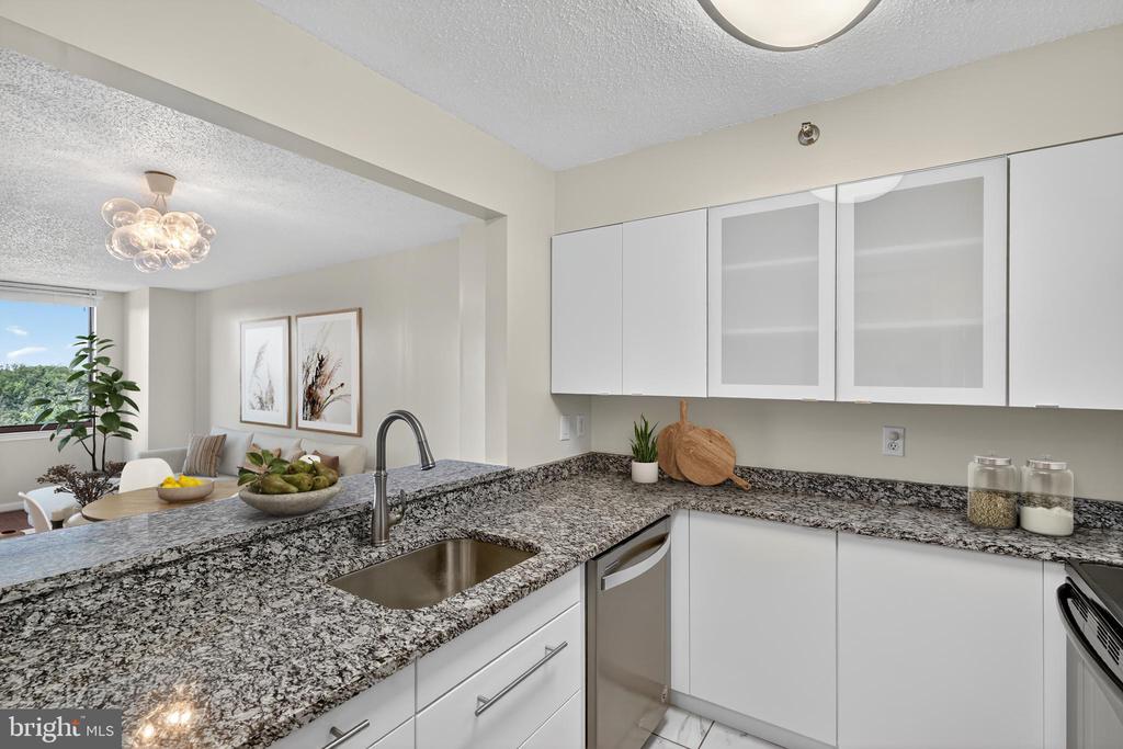 10101 GROSVENOR PLACE 1603