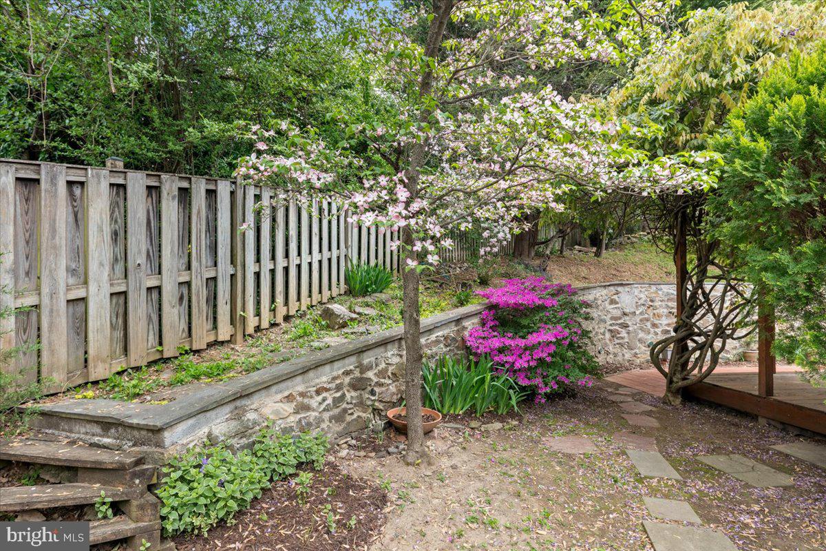 802 CABIN JOHN PARKWAY