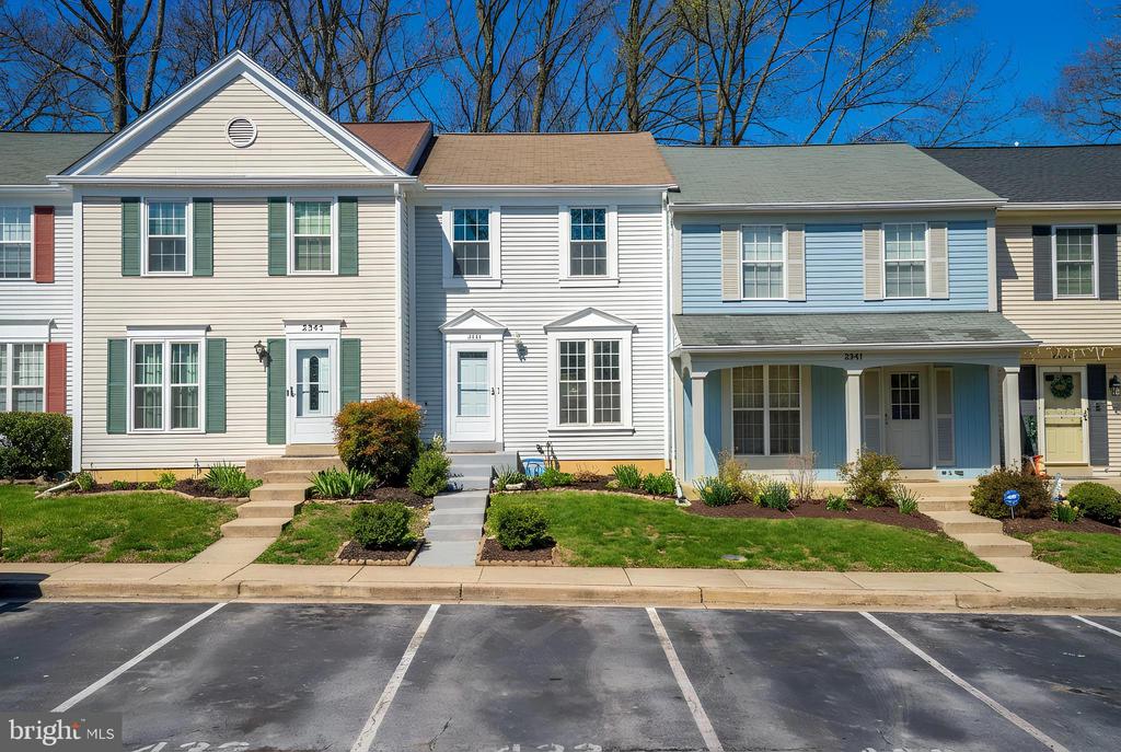 2343 LONDON BRIDGE DRIVE