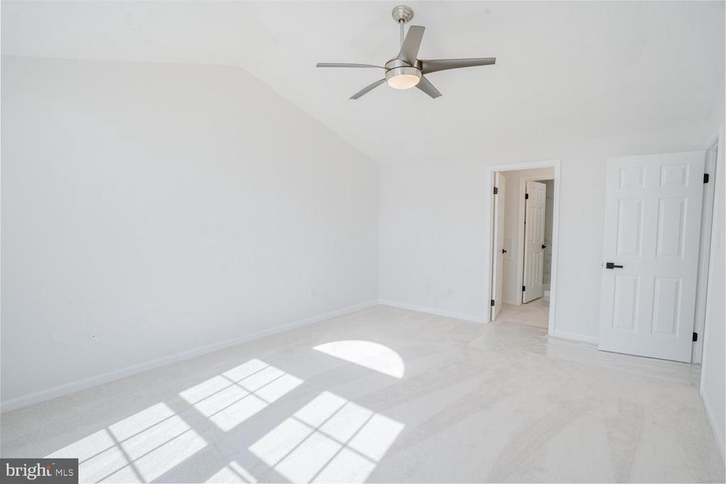 1316 WINDMILL LANE