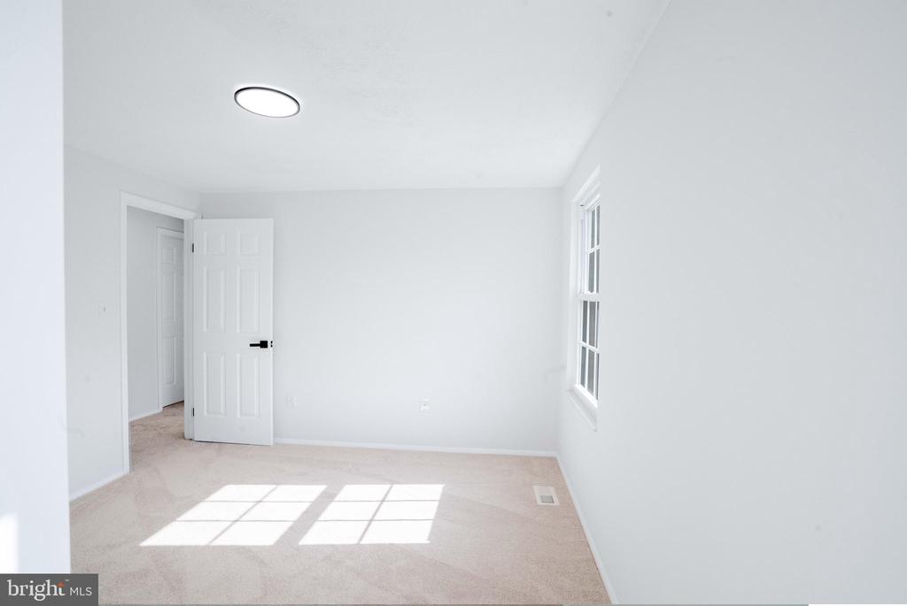 1316 WINDMILL LANE