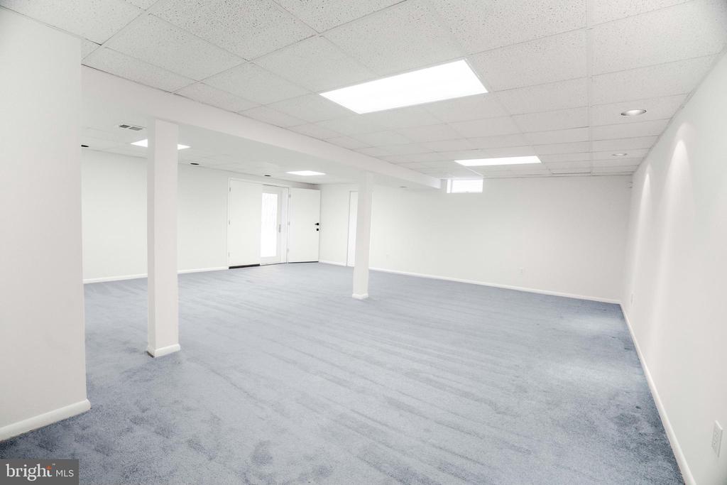 1316 WINDMILL LANE