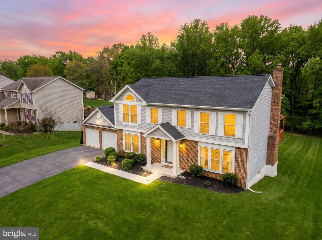 1316 WINDMILL LANE