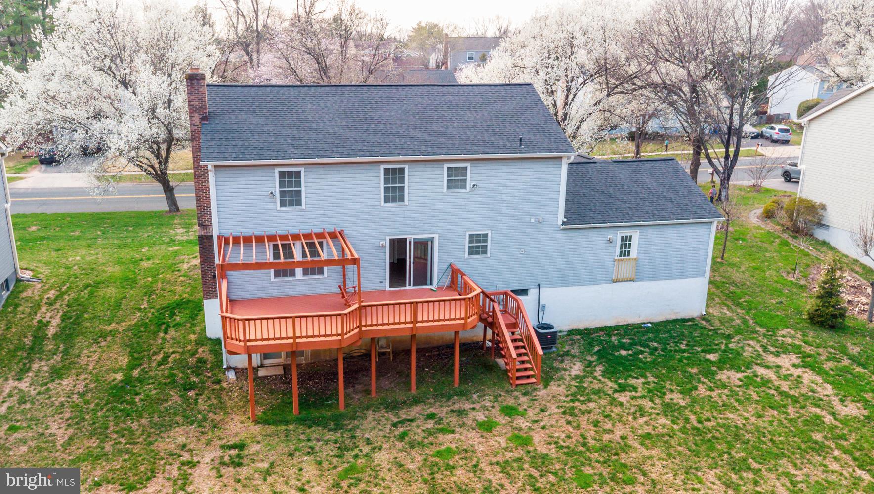 1316 WINDMILL LANE