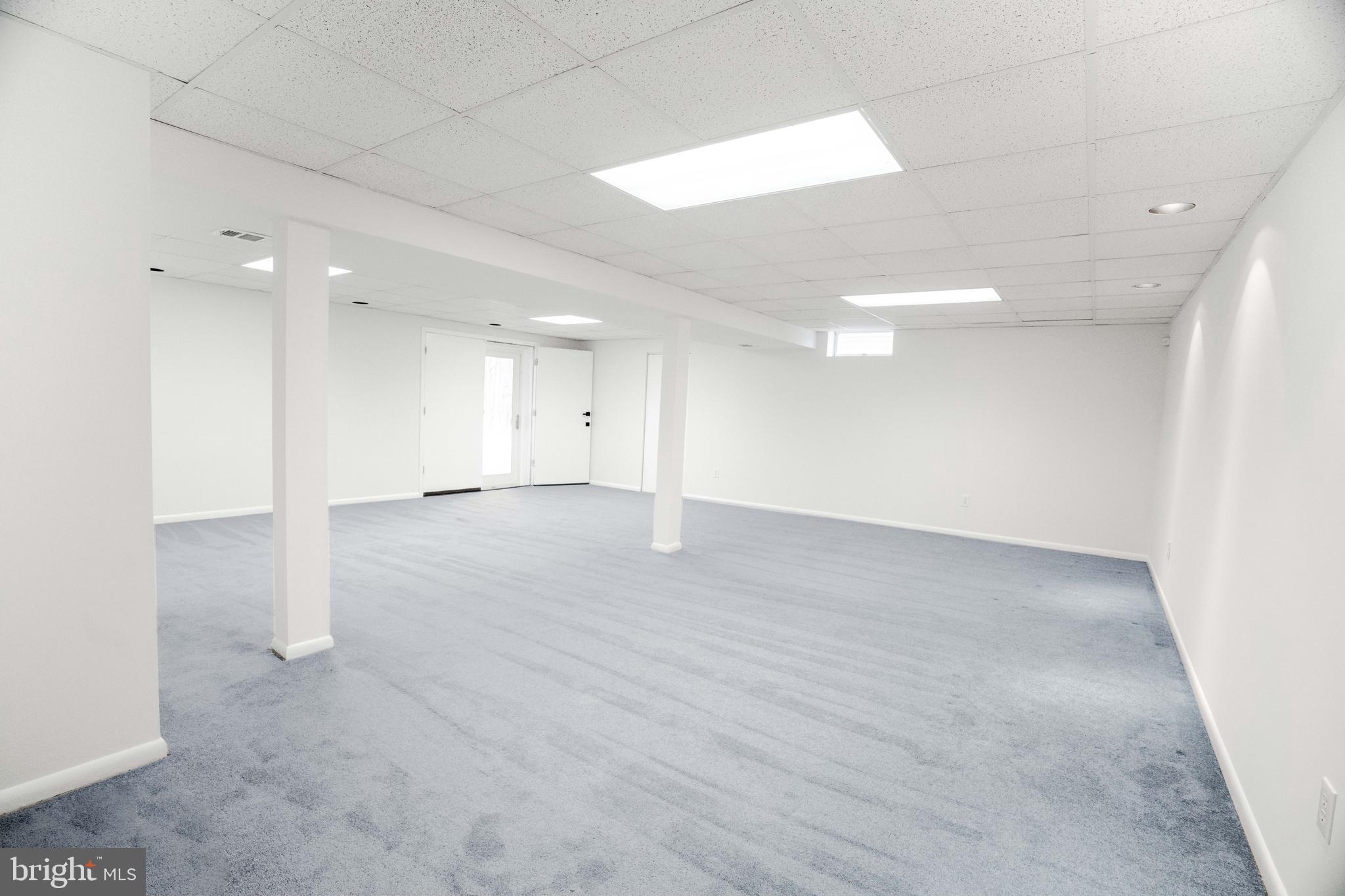 1316 WINDMILL LANE