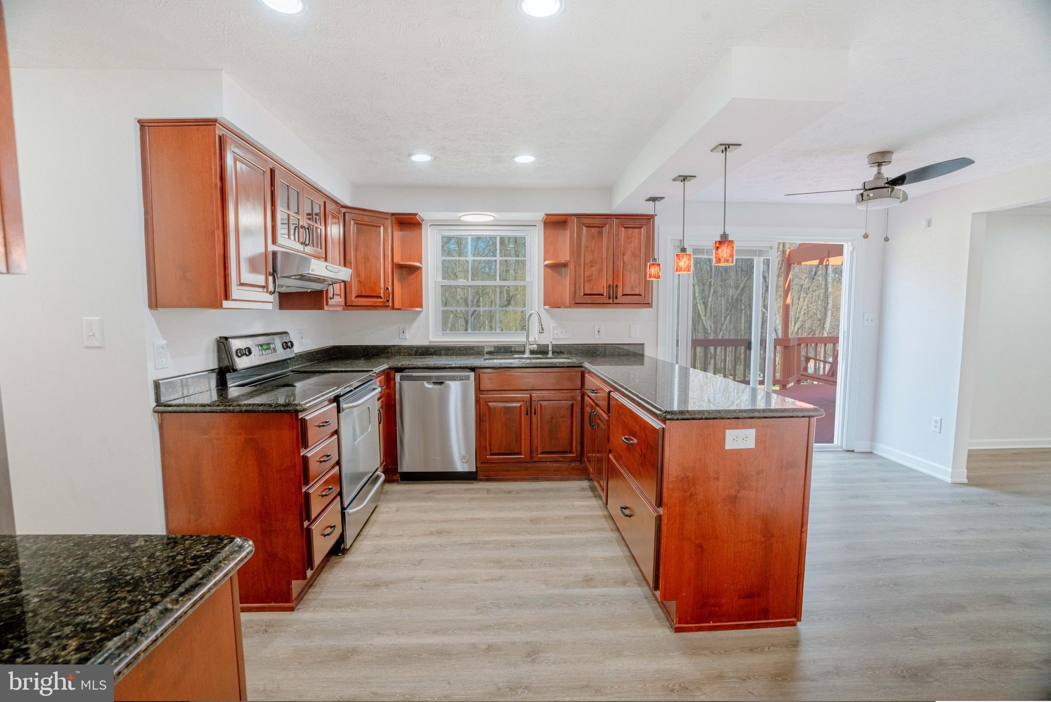 1316 WINDMILL LANE