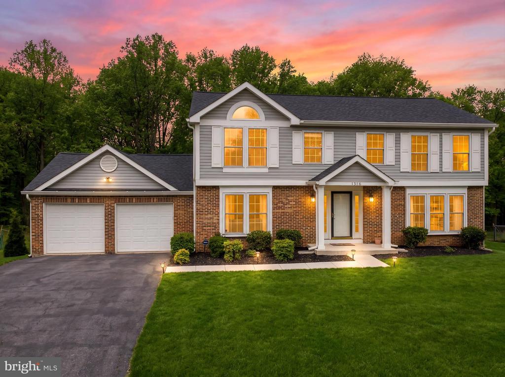 1316 WINDMILL LANE