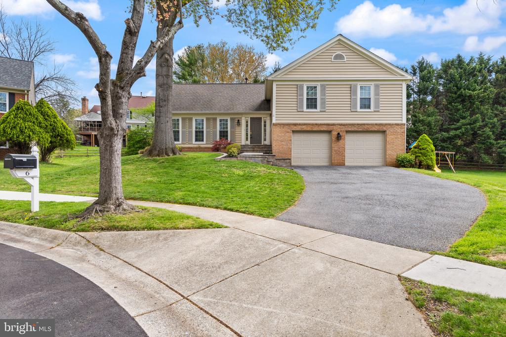 6 CHANCELET COURT