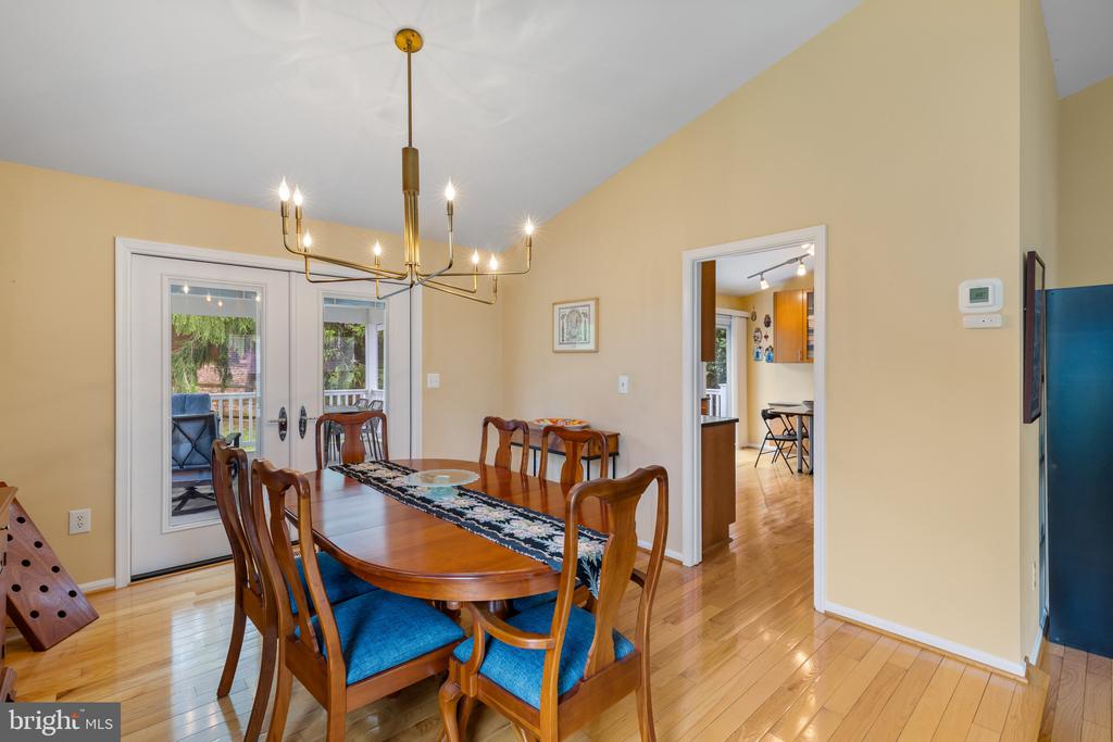 6 CHANCELET COURT