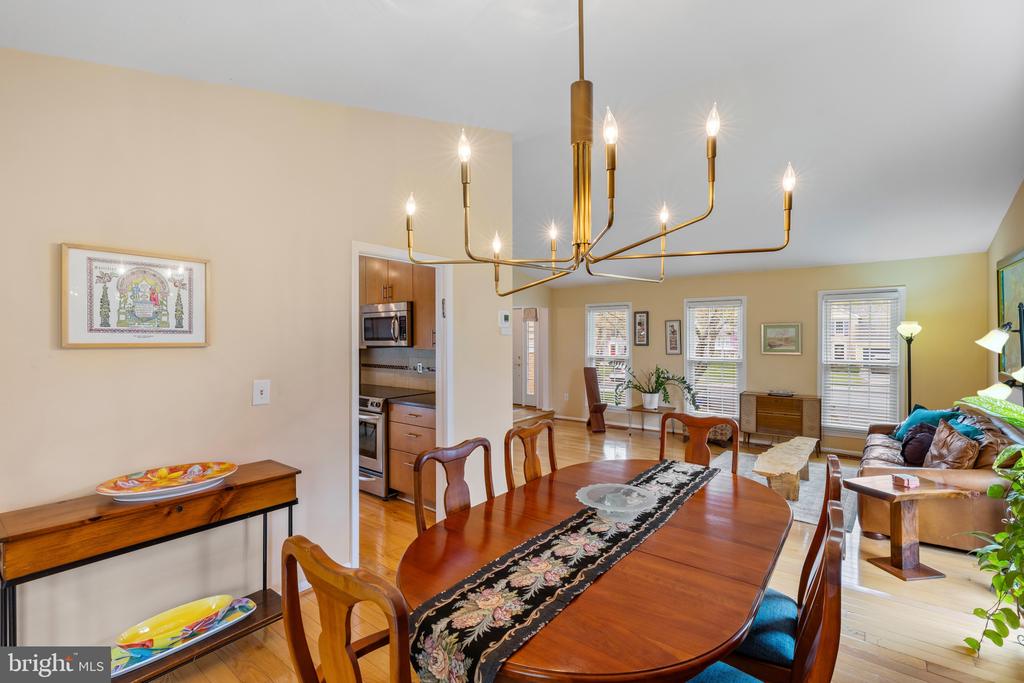 6 CHANCELET COURT