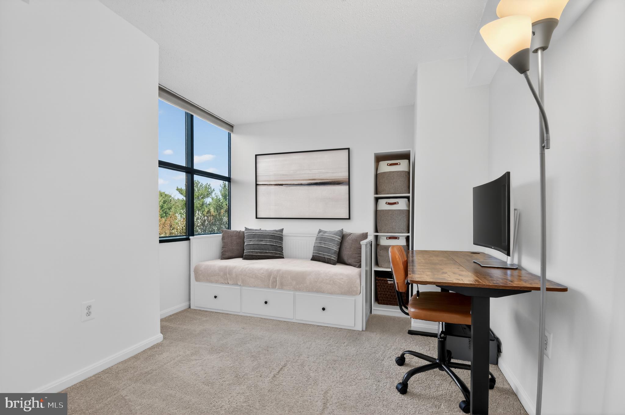 10101 GROSVENOR 701