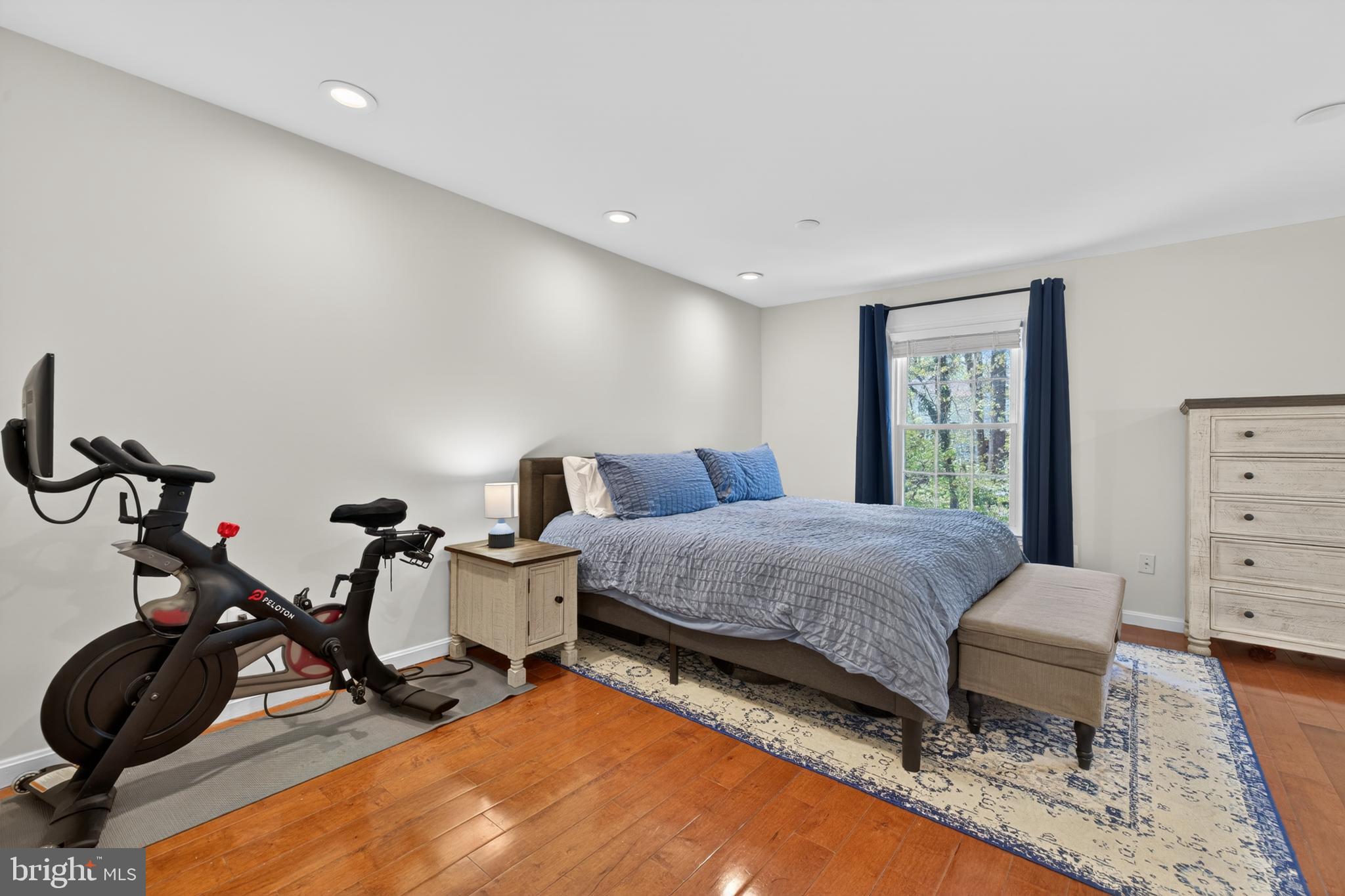 1327 CARLSBAD DRIVE