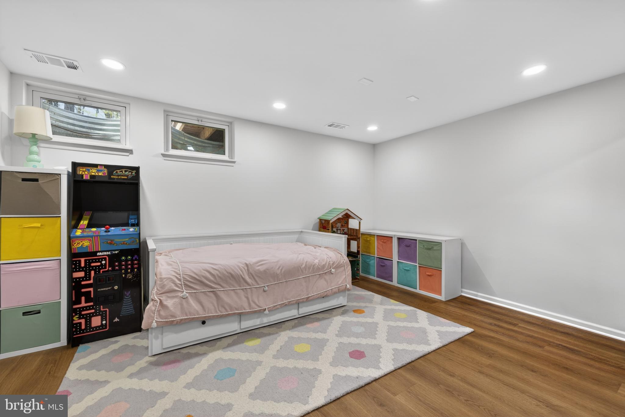 1327 CARLSBAD DRIVE