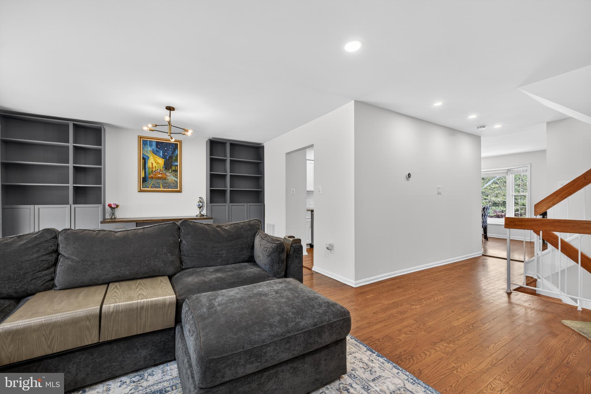 1327 CARLSBAD DRIVE