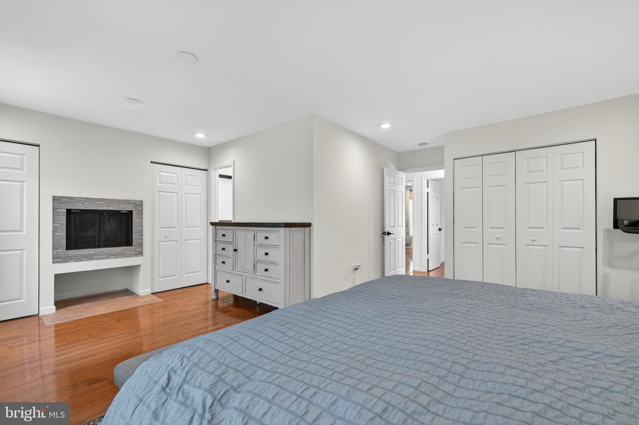 1327 CARLSBAD DRIVE