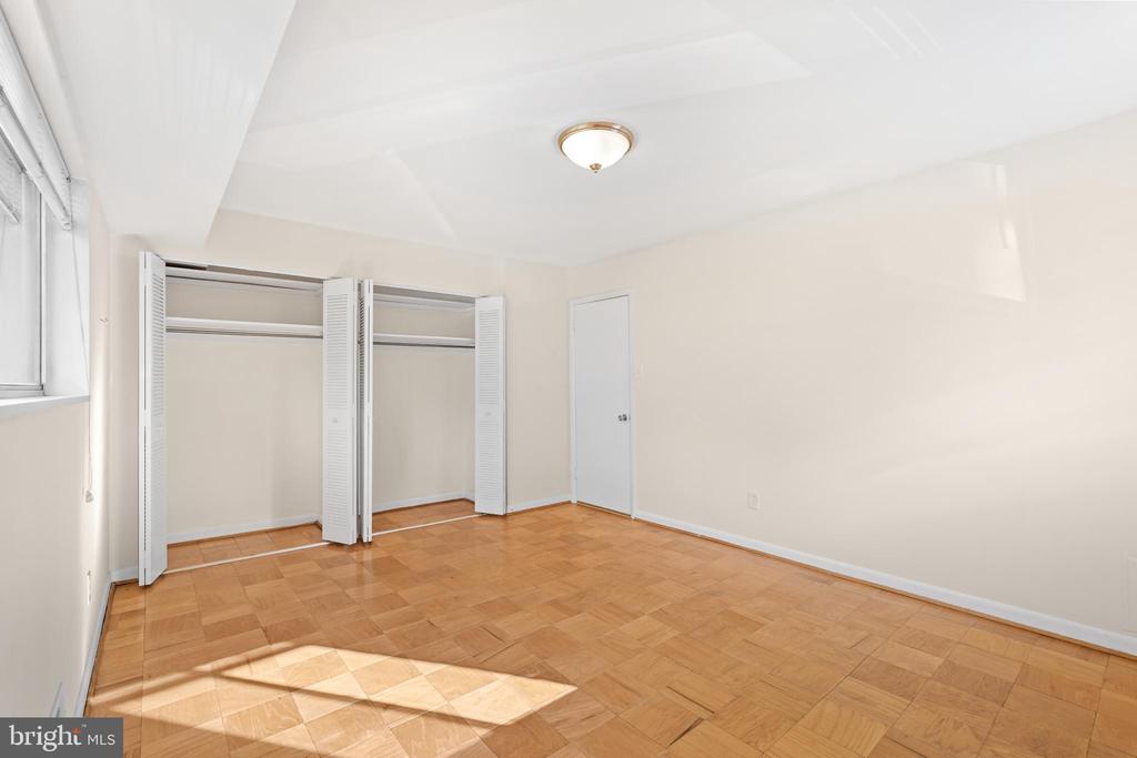 10630 MONTROSE AVENUE 104