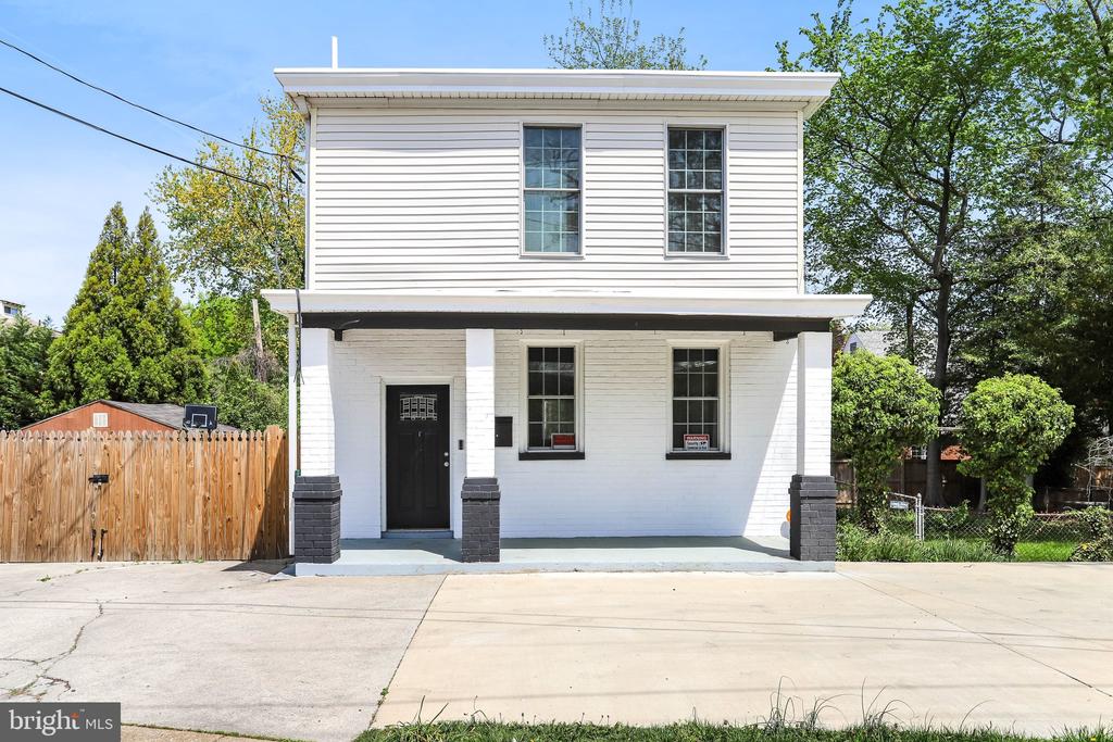 827 PHILADELPHIA AVENUE