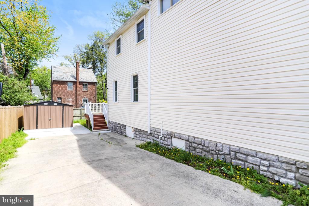 827 PHILADELPHIA AVENUE